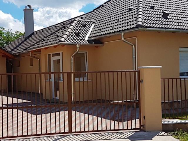 Dzsigolo Apartmant Ajka