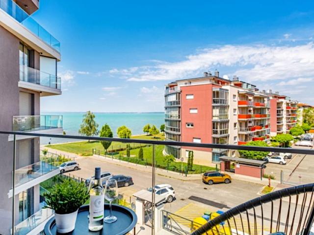 Coral Premium Suite Apartment Siófok