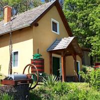 Cottage by the Woods Balatonhenye