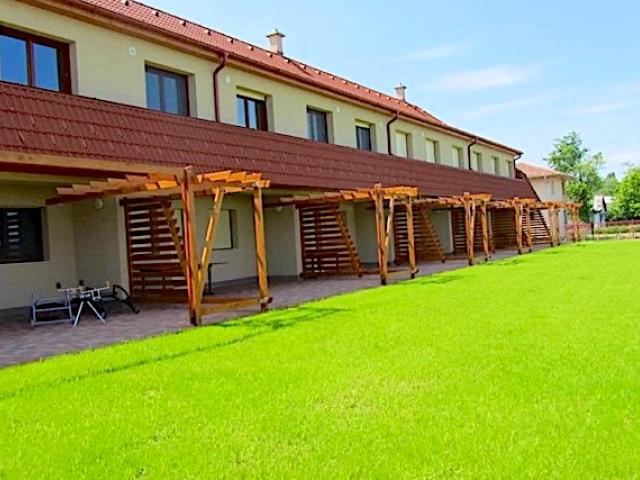 Hársas Apartmanház Balatonboglár