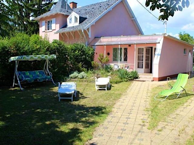 Hunyadi 30 Apartman Balatonszárszó