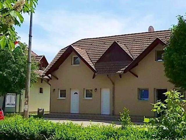 Pusztai Apartmanok Balatonszemes