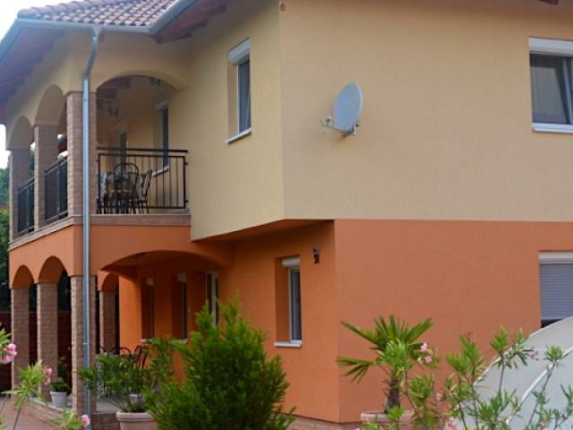 Granada Medencés Apartmanház Szántód