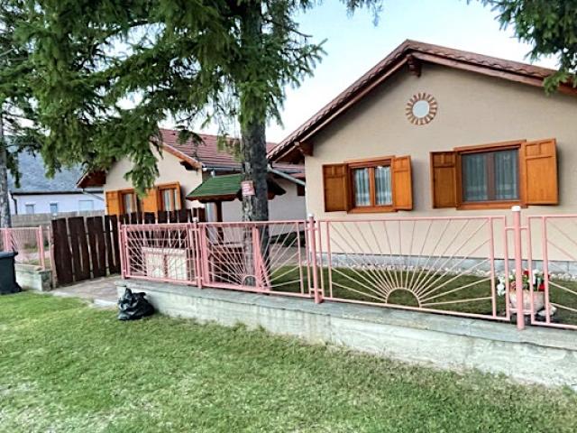 Tölgyfa 76 Apartman Balatonkeresztúr