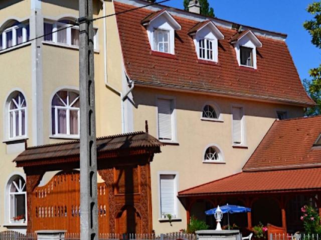 Nosztalgia Hotel Balatonszárszó