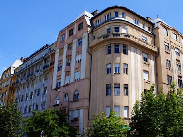 Green Door Family Apartment Budapest