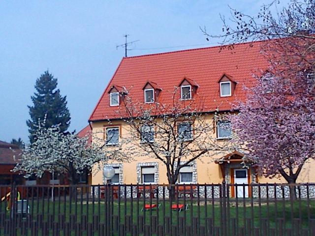 Fenyő Panzió és Apartmanház Mezőkövesd