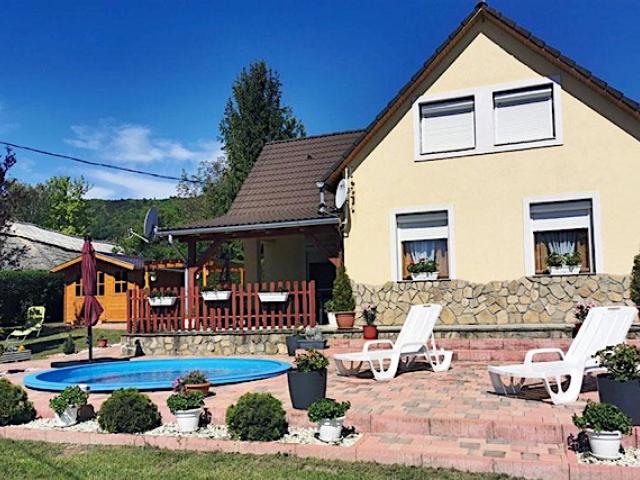 Hegyalja Apartmanház Balatongyörök