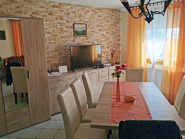 Hegyalja Apartmanház Balatongyörök